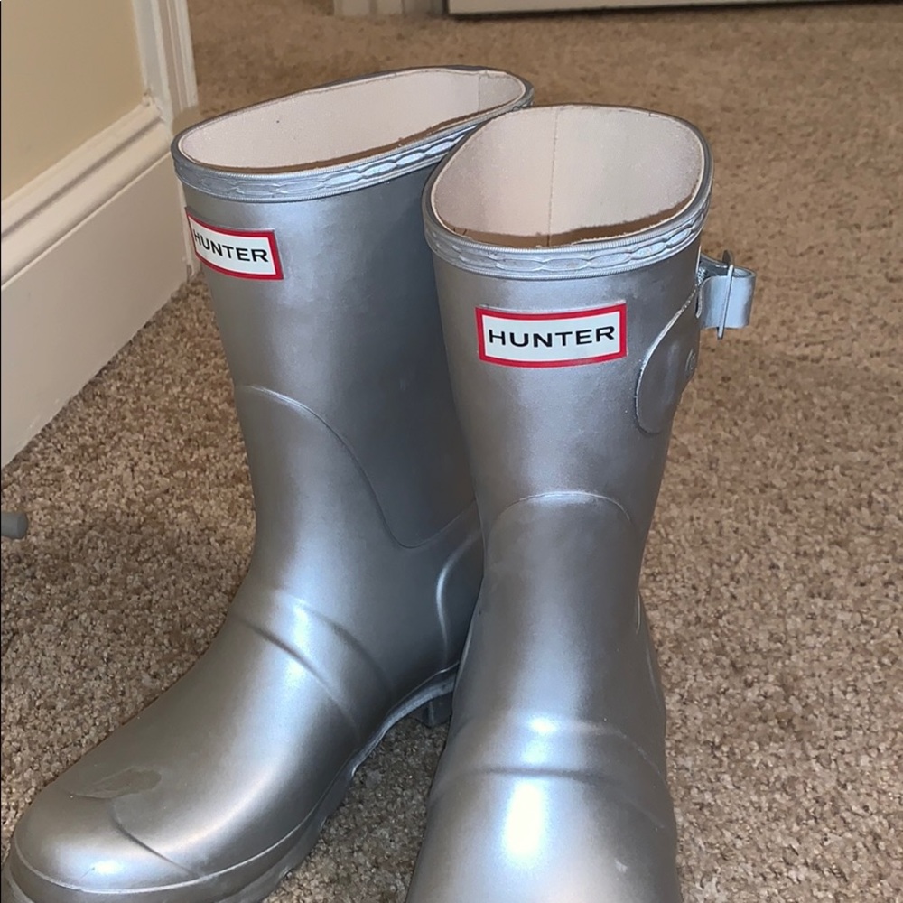 Size 7 Silver Hunter Boots! - Picture 1 of 4